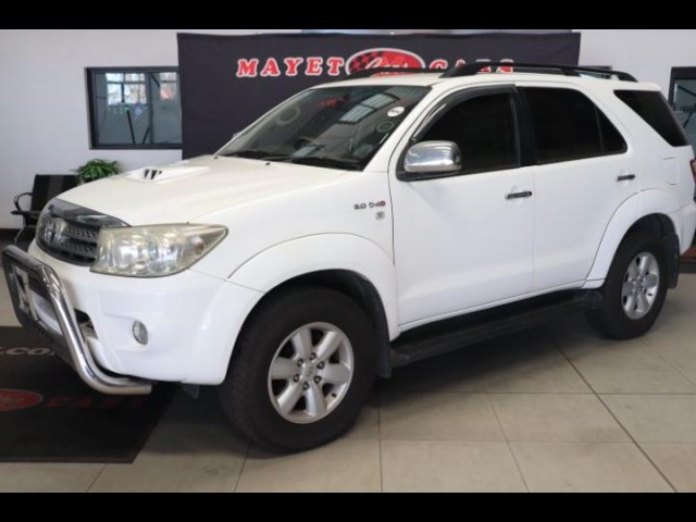 BUY TOYOTA FORTUNER 2011 3.0D-4D R/B, Mayet Cars