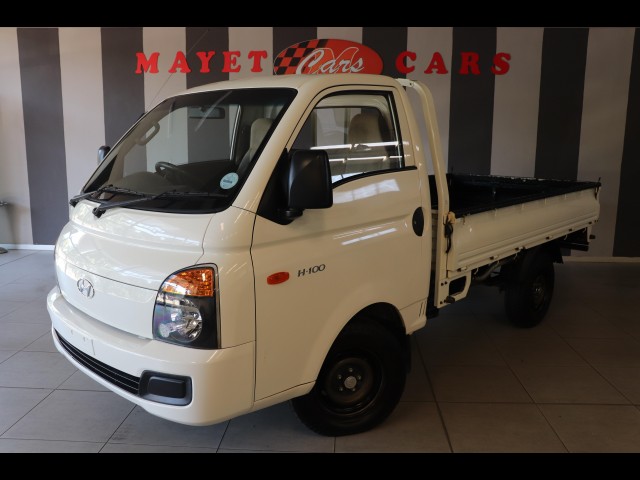 BUY HYUNDAI H100 / BAKKIE 2017 H100 2.6D F/C D/S, Mayet Cars